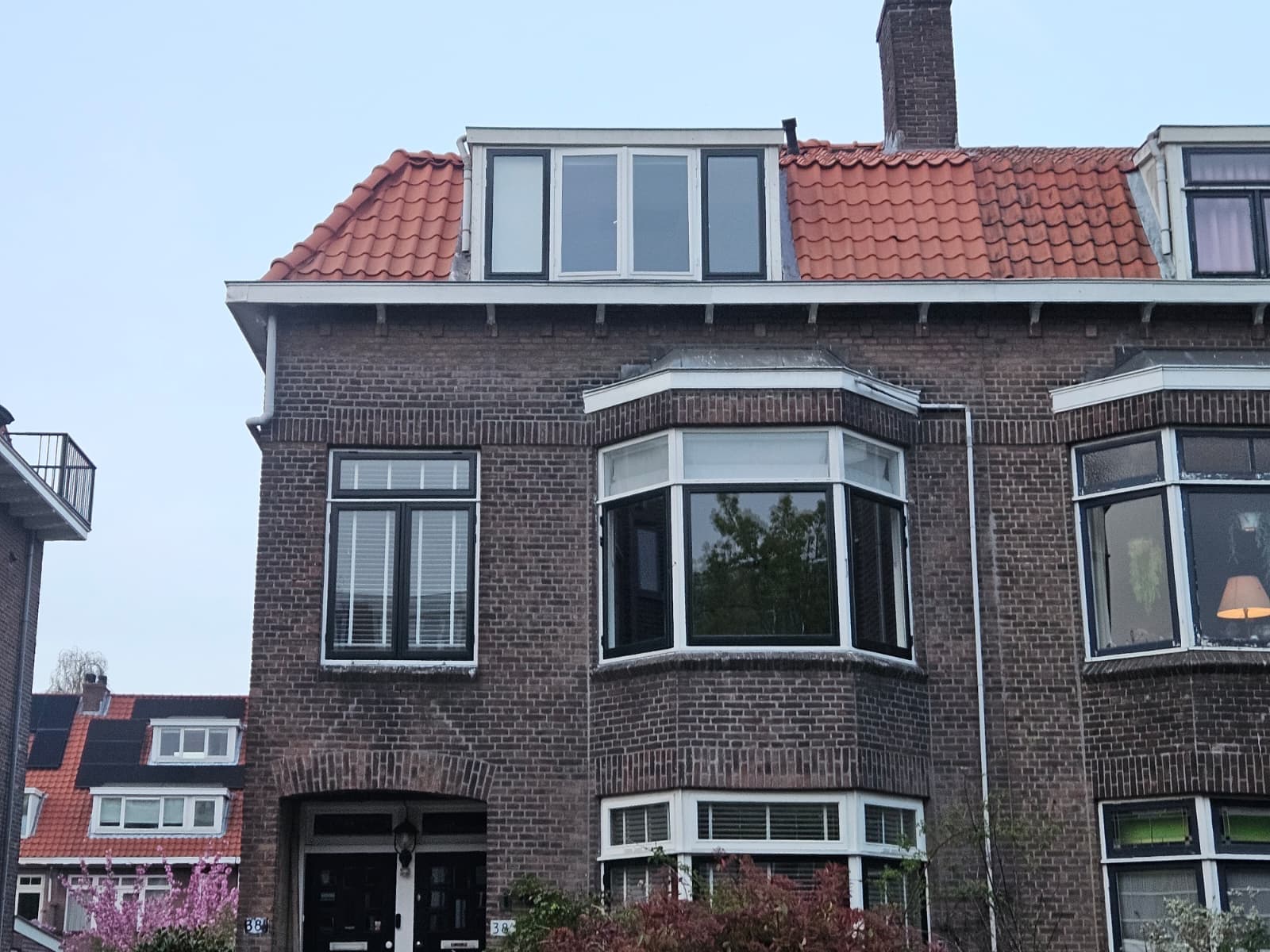 Herenhuis, Pannendak + dakkapel